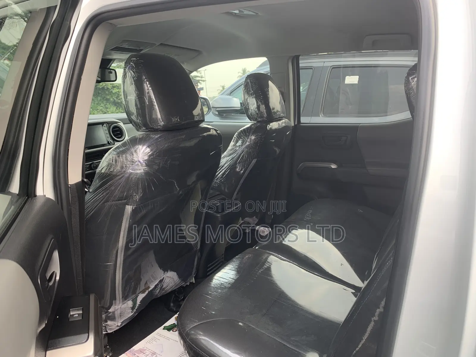 Toyota Tacoma 2023 White