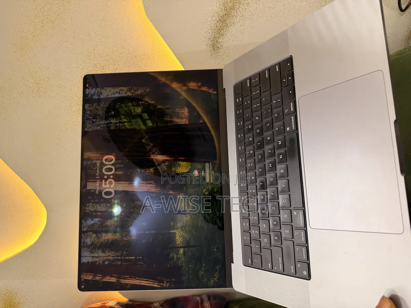 Laptop Apple MacBook Pro 2021 M1 32GB Apple M1 Pro SSD 512GB
