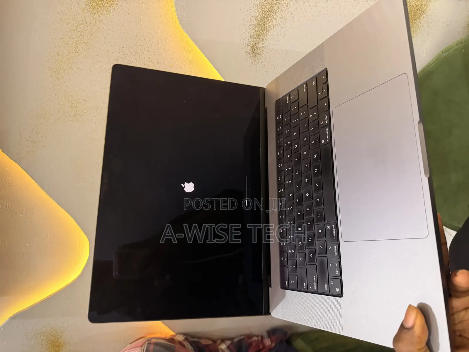 Laptop Apple MacBook Pro 2021 M1 32GB Apple M1 Pro SSD 512GB