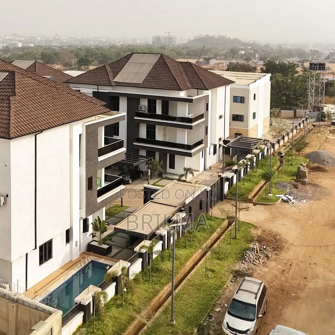 7bdrm Duplex in Kado for sale