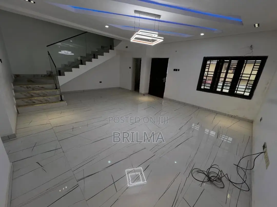 4bdrm Duplex in Wuye for sale