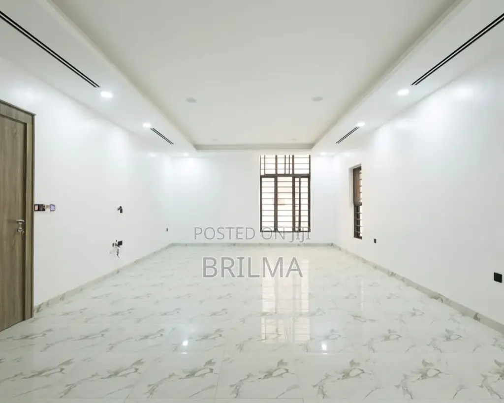 5bdrm Duplex in Guzape District for sale