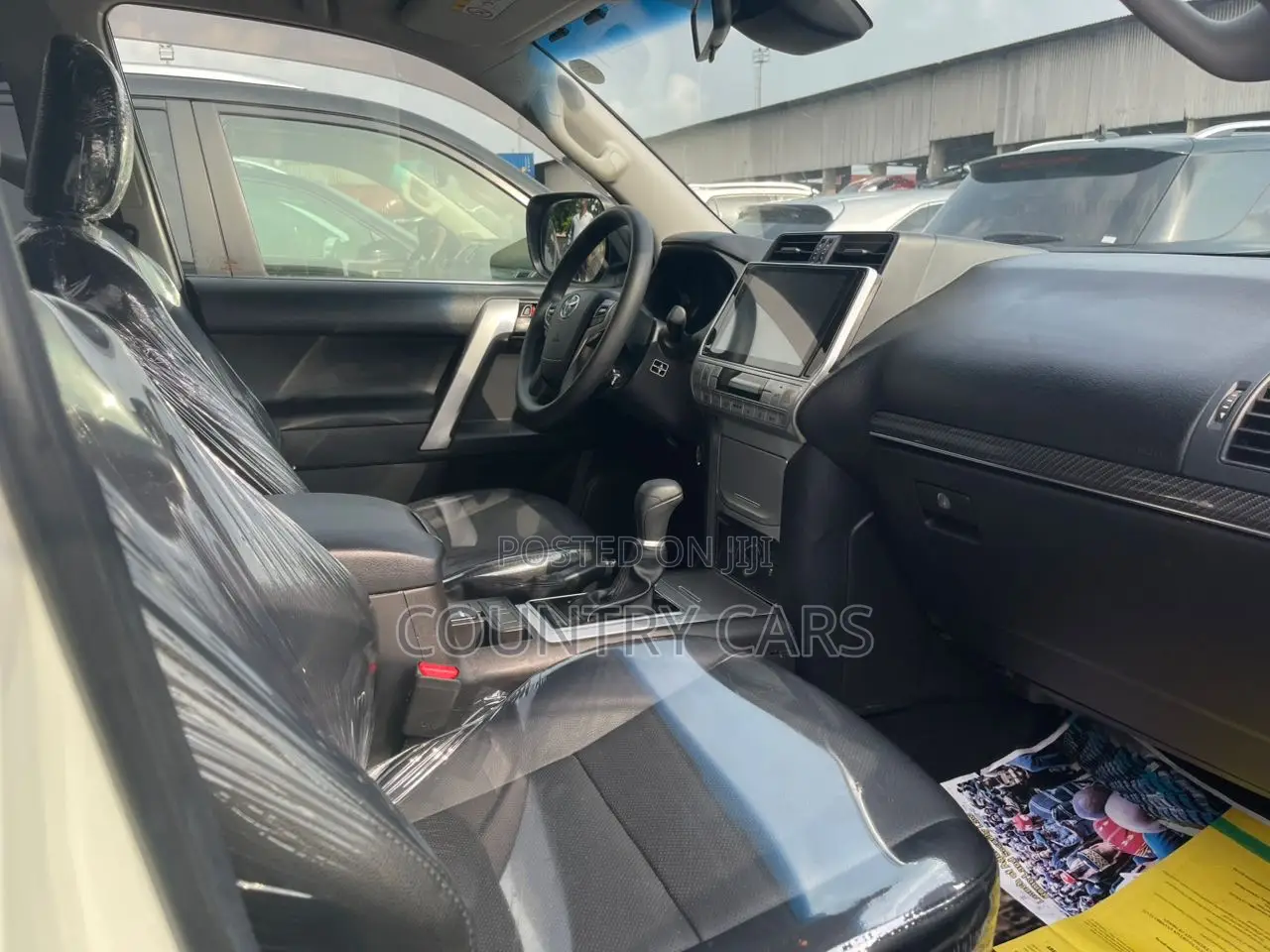Toyota Land Cruiser Prado 4.0 2023 Off white