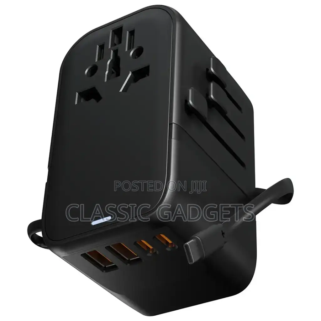 Green Lion Companion 45 Universal Travel Adapter – Black