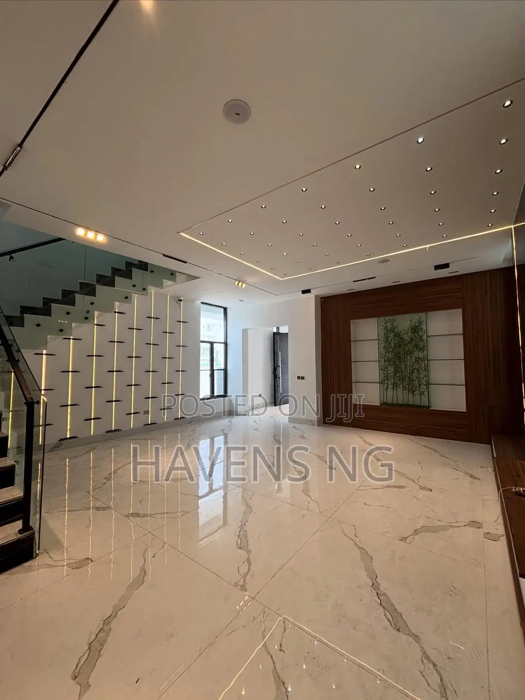 5bdrm Duplex in Ikate for sale
