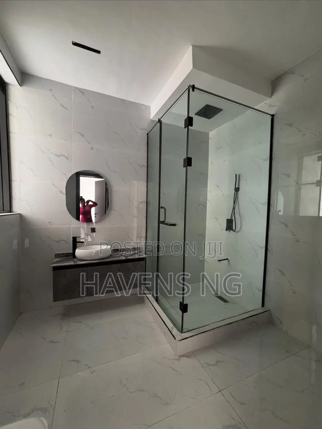 5bdrm Duplex in Ikate for sale