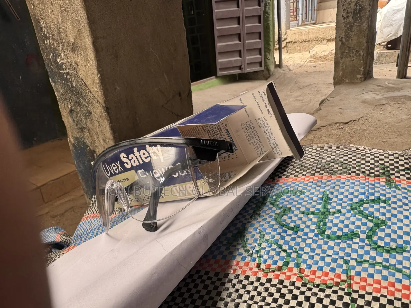 Uvex Goggle