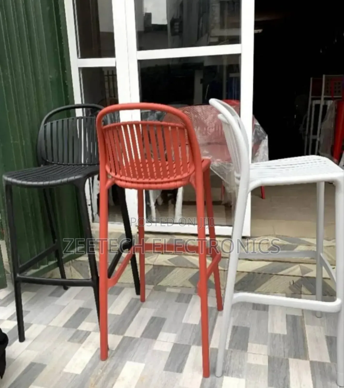 Molded Plastic Ergonomic Bar Stool