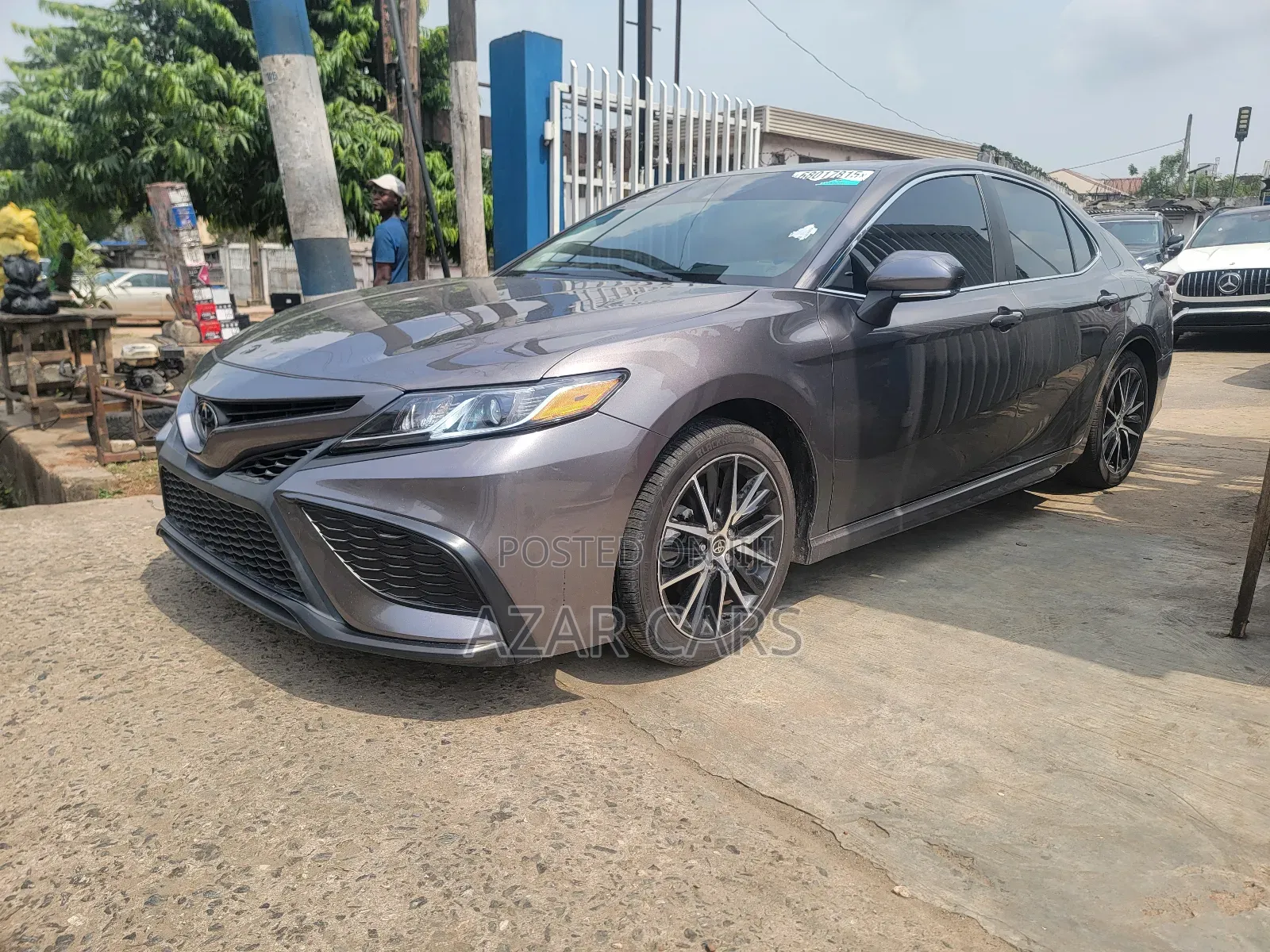 Toyota Camry SE 2022 Gray