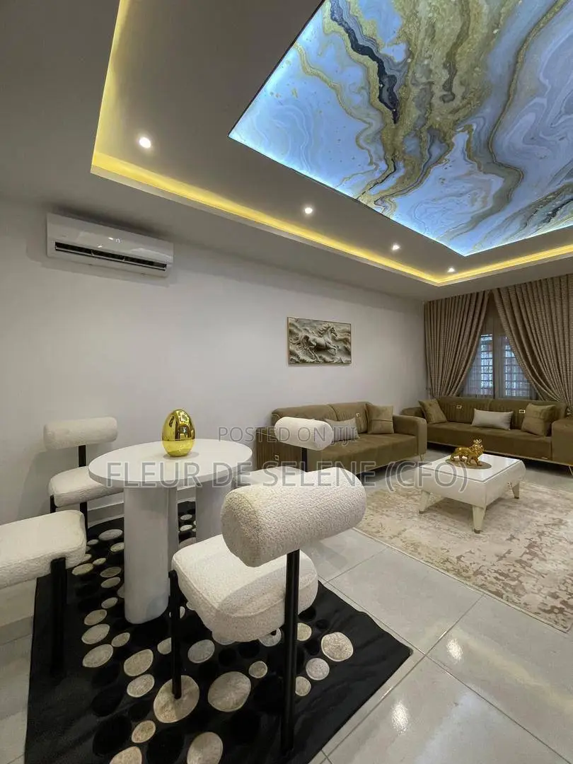 Service Apartment