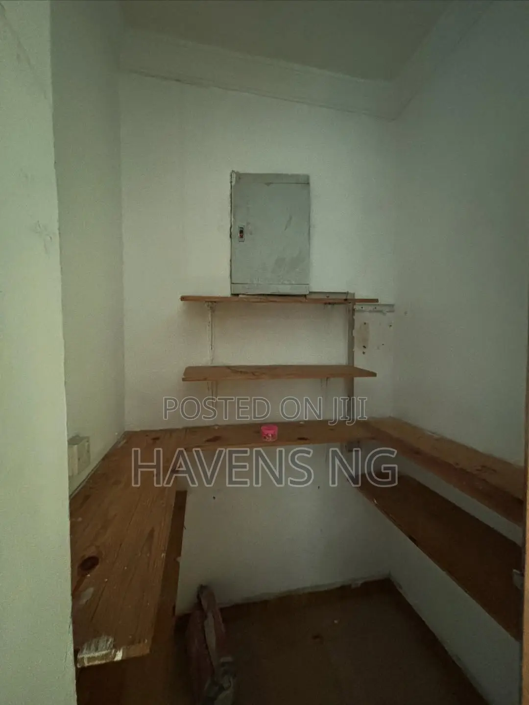 2bdrm Block of Flats in Lekki Phase 1 for sale