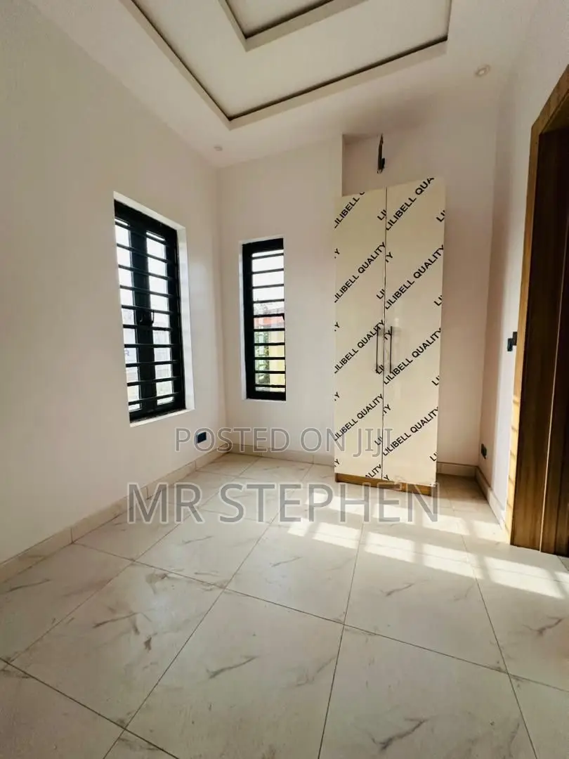 Elegantly Designed 5 Bedroom Detached Duplex With Bq in Ikeja