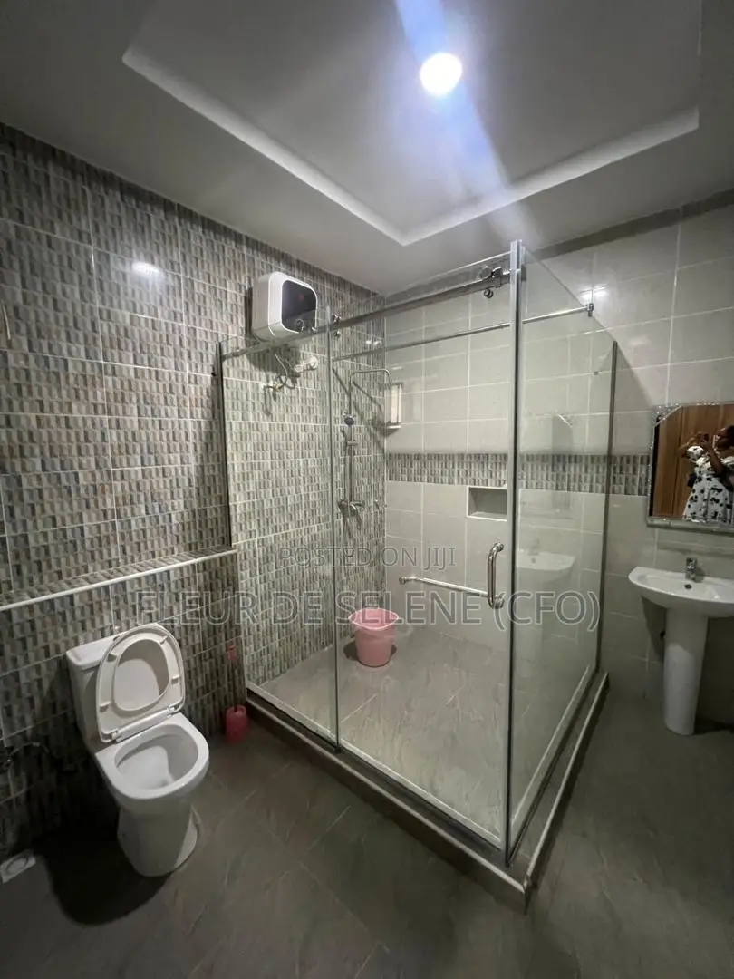 Service Apartment 