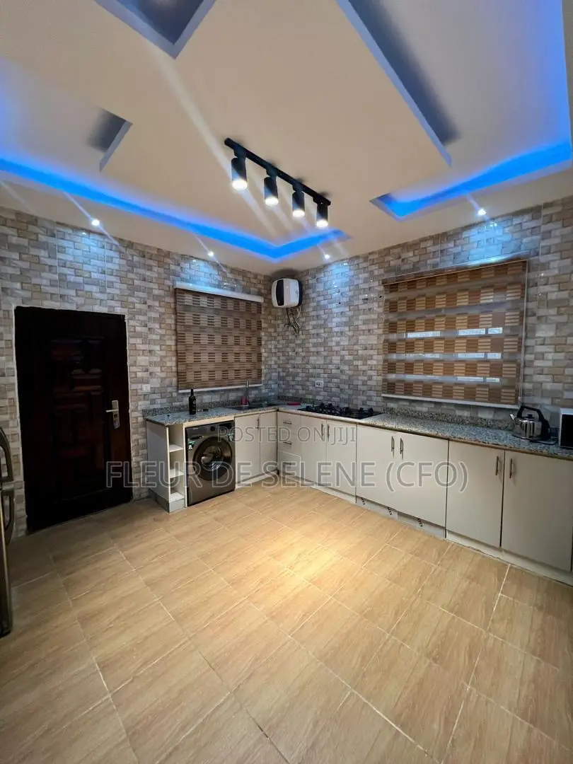 Service Apartment 