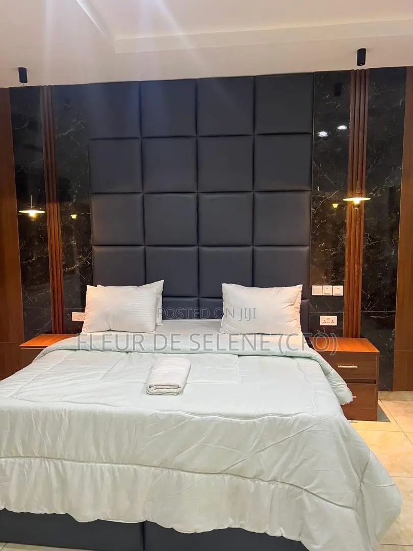 Service Apartment 