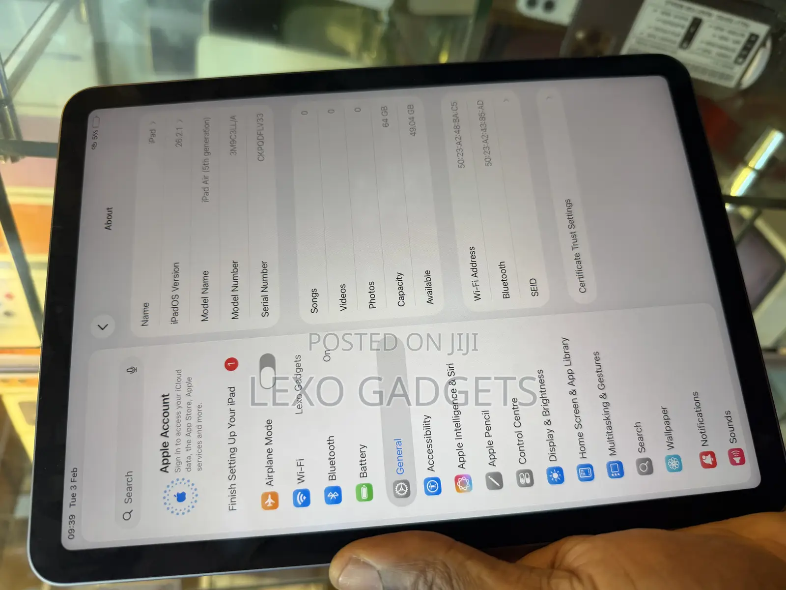 Apple iPad Air (2022) 64 GB Gray