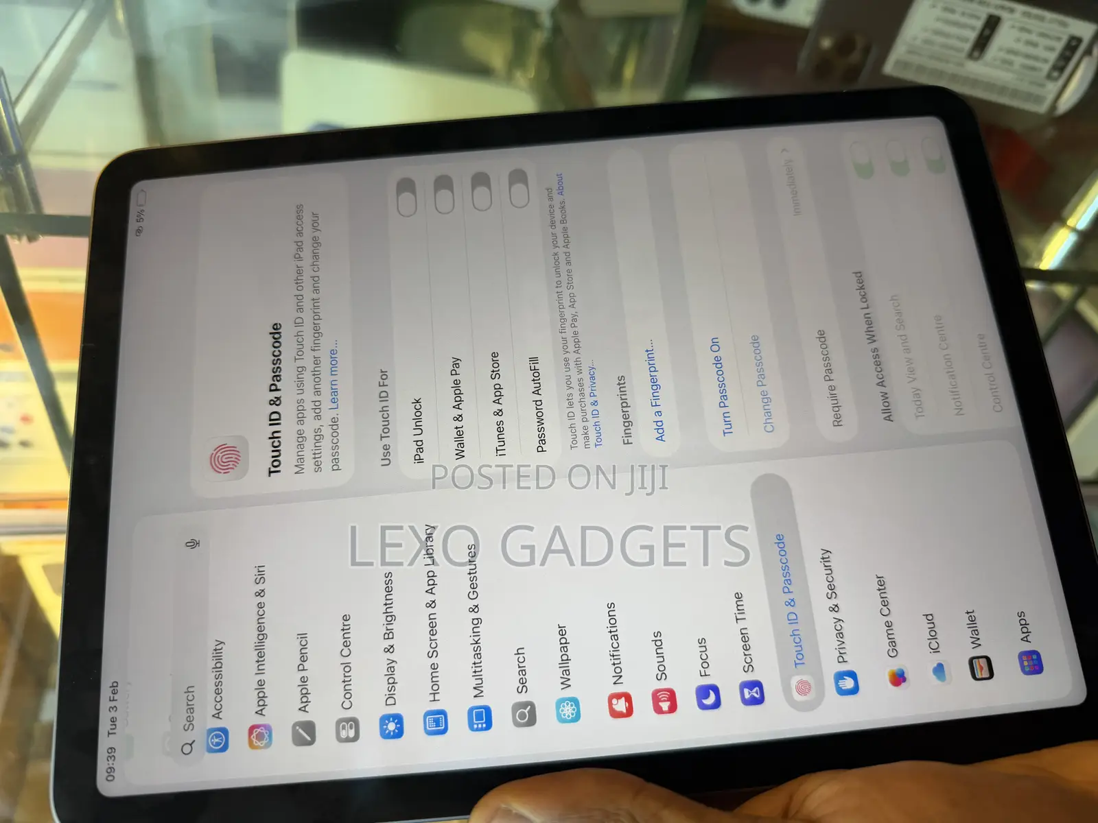 Apple iPad Air (2022) 64 GB Gray