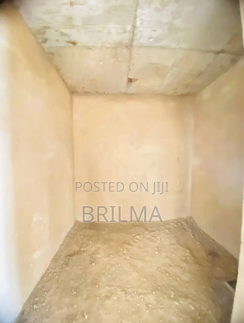 4bdrm Duplex in Kaura for sale