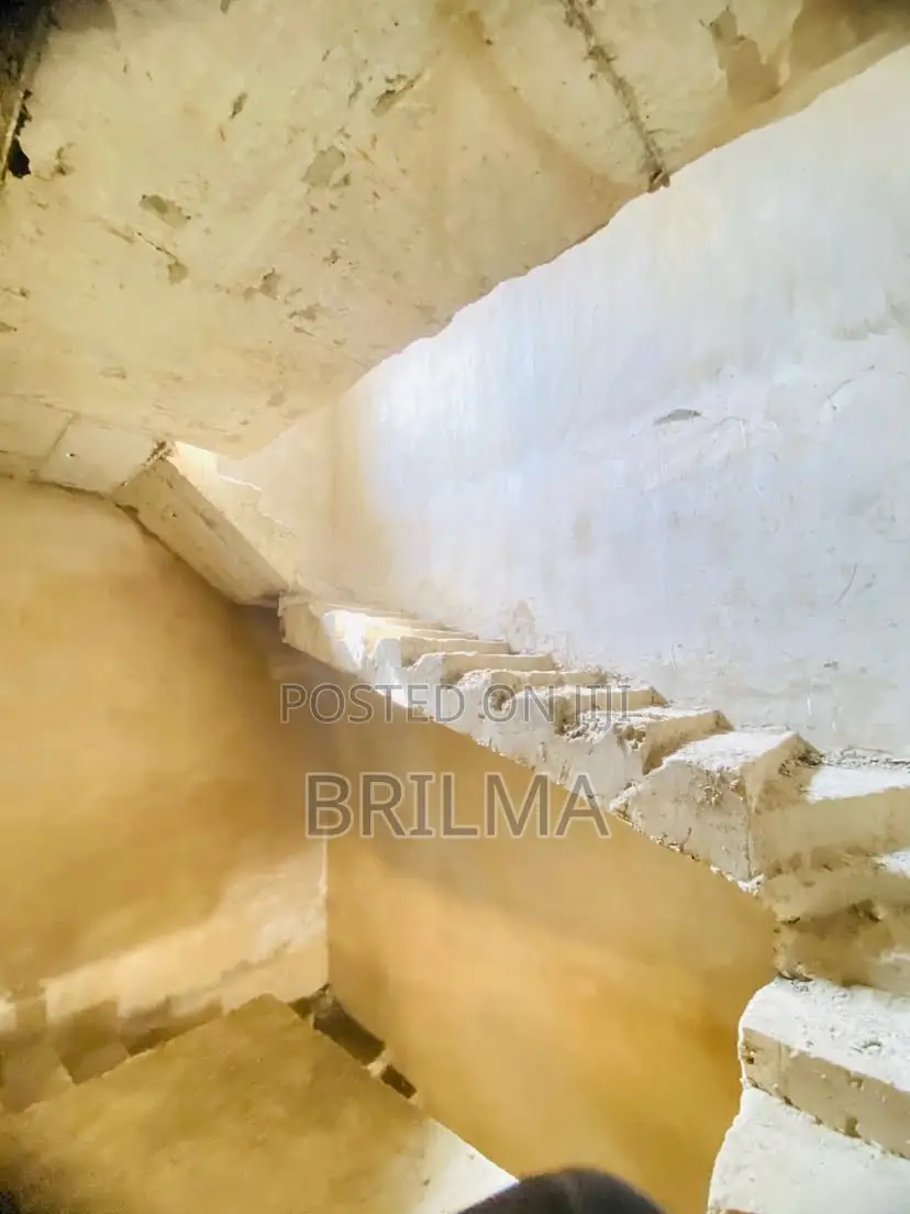 4bdrm Duplex in Kaura for sale