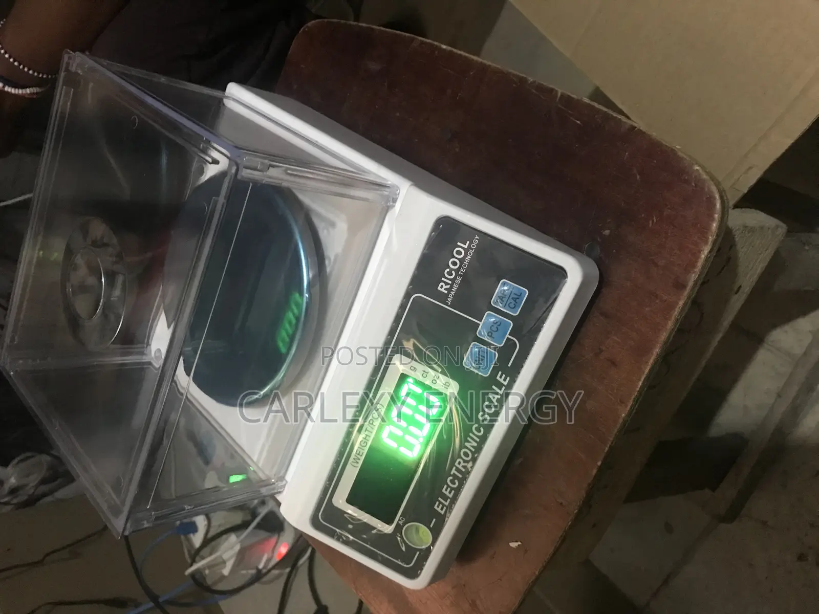 300g Analytical Scale