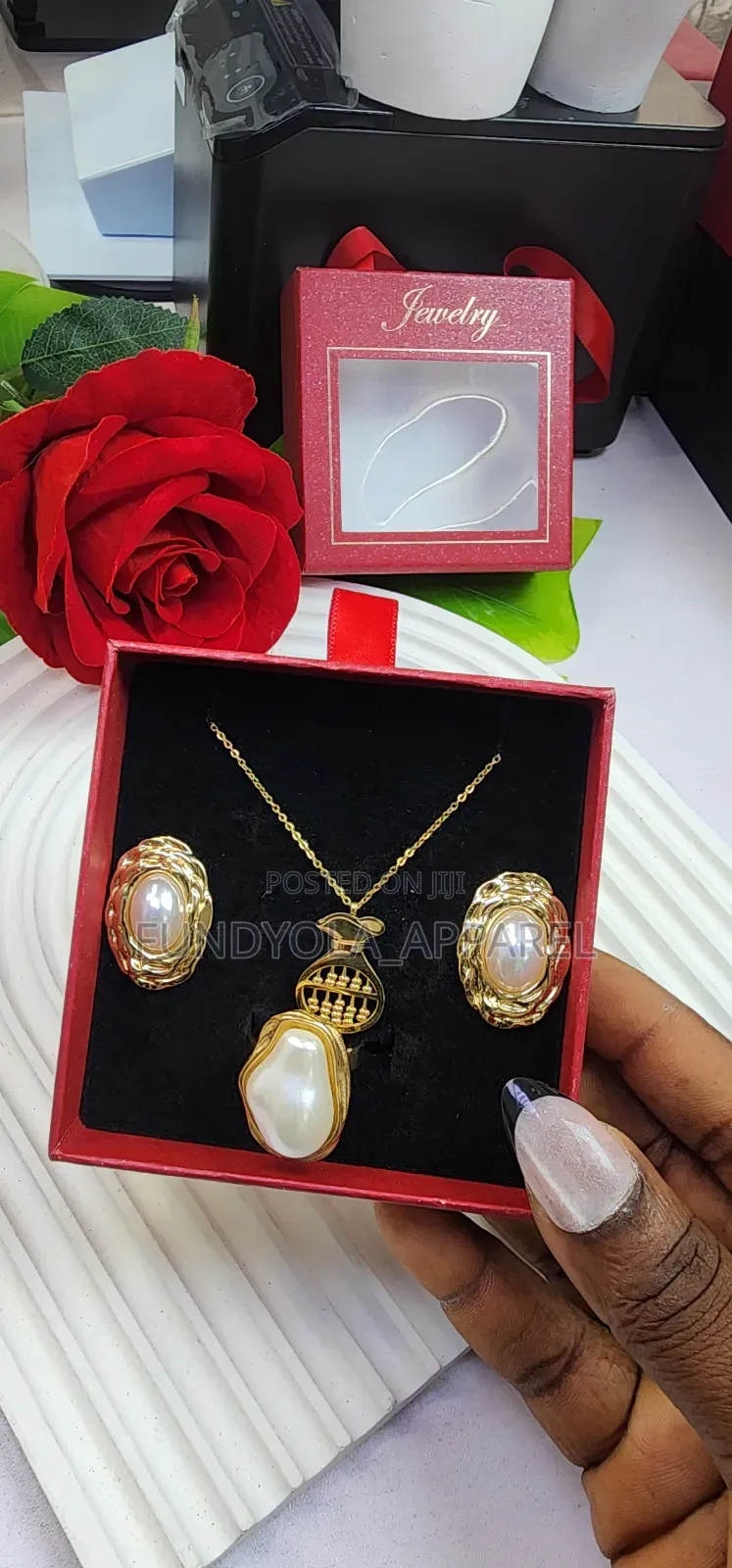 Pearl Valentine Combo Necklace Set