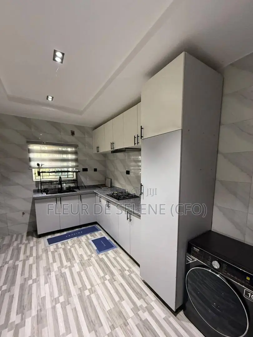 Service Apartment