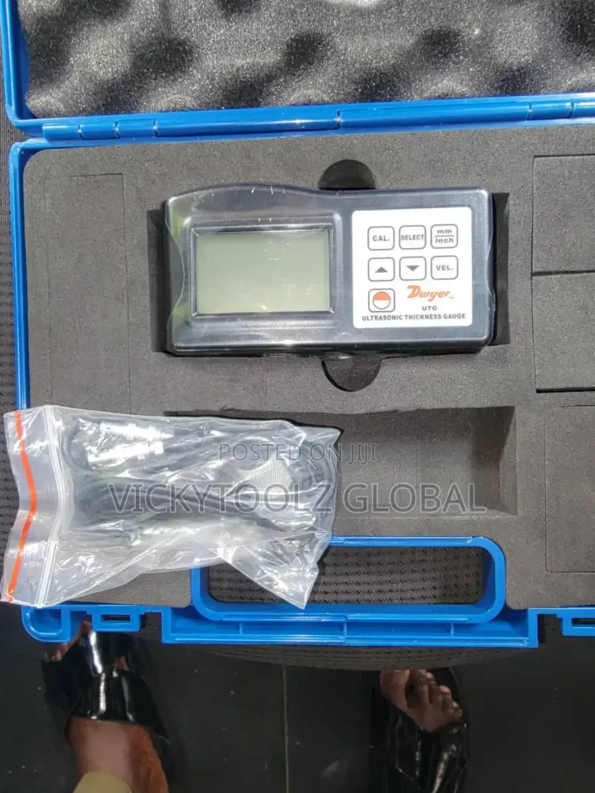 Ultrasonic Thickness Gauge