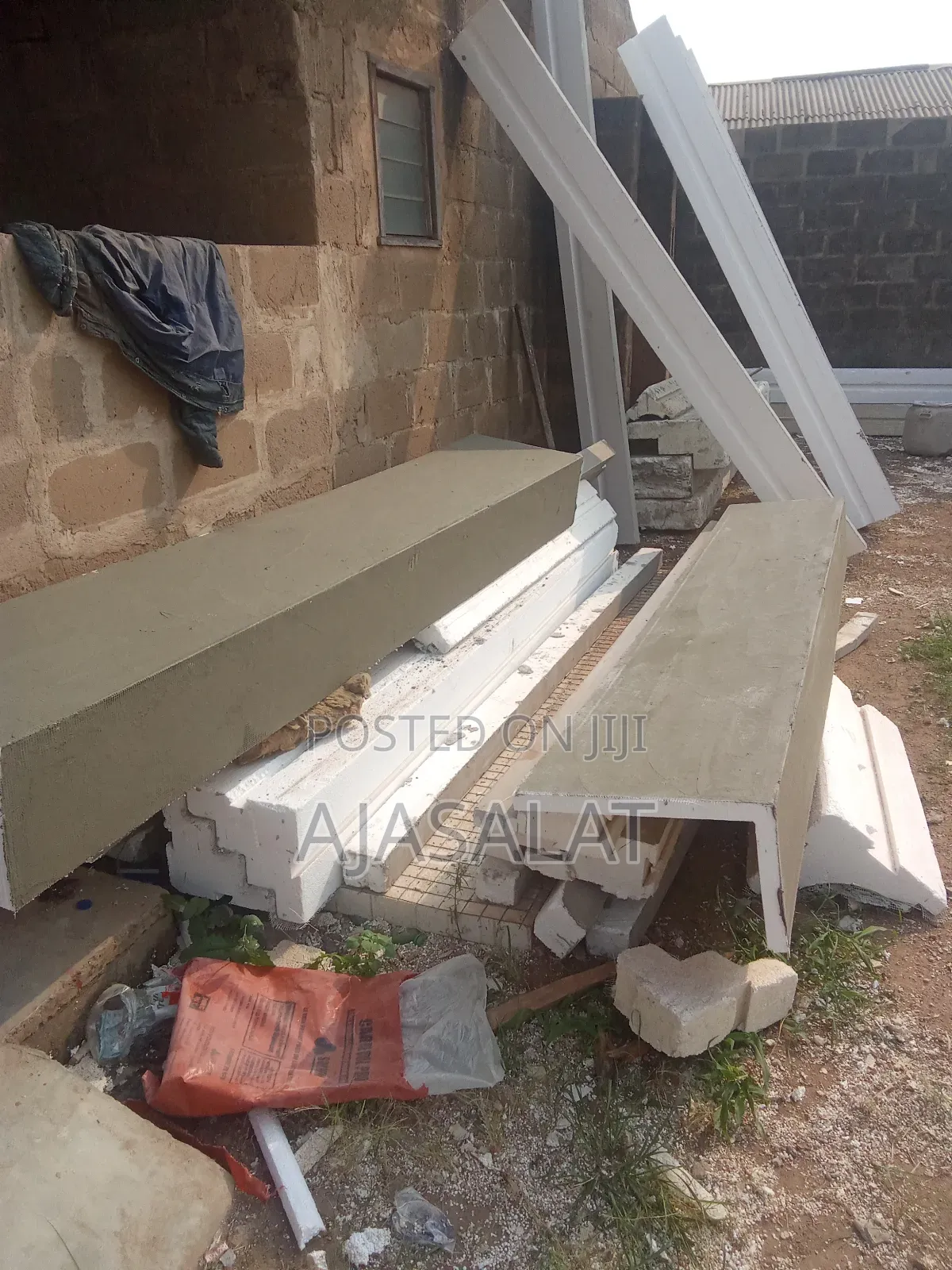 Pop Polystyrene Board and Parapet