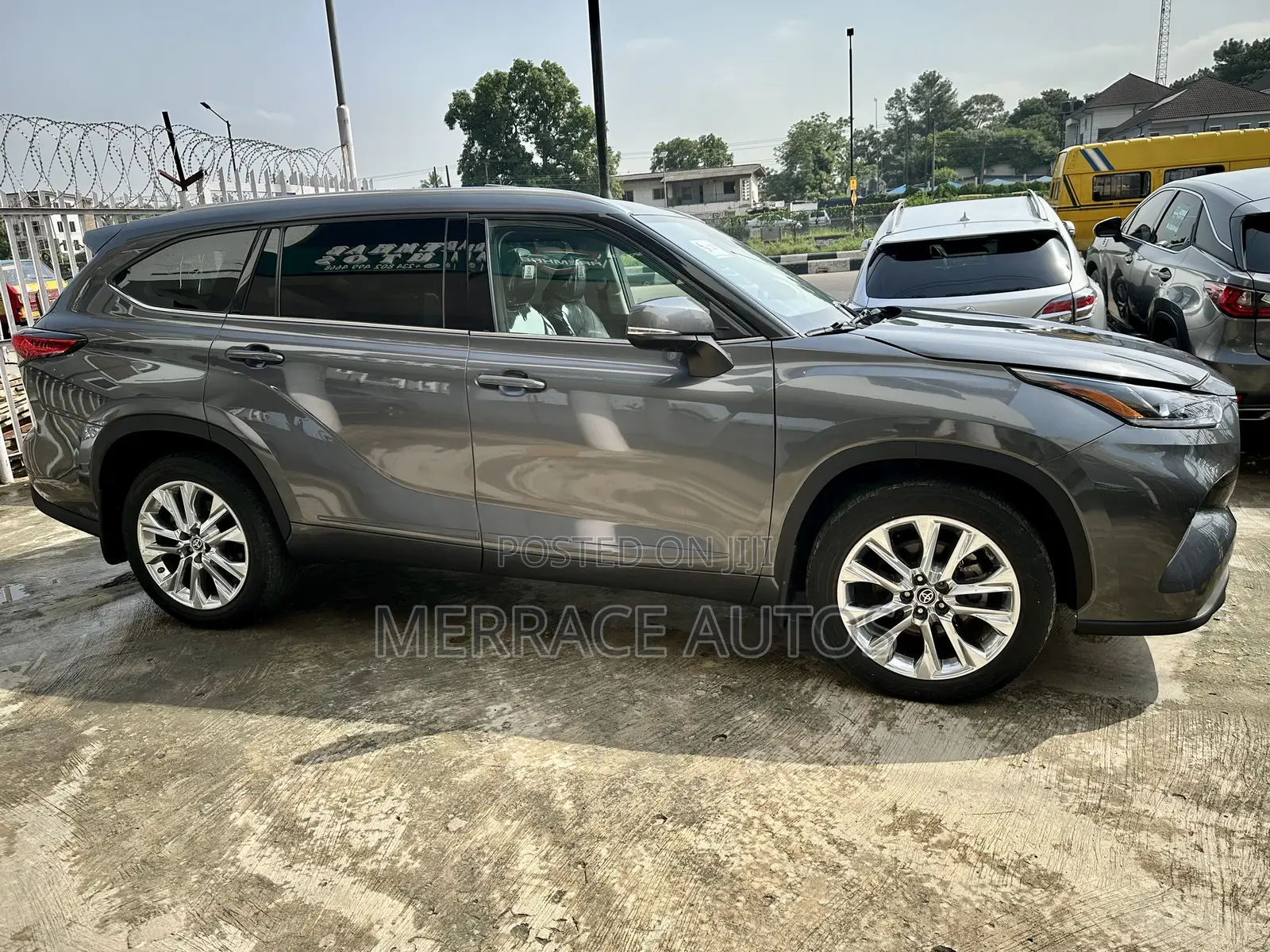 Toyota Highlander Limited 2021 Gray