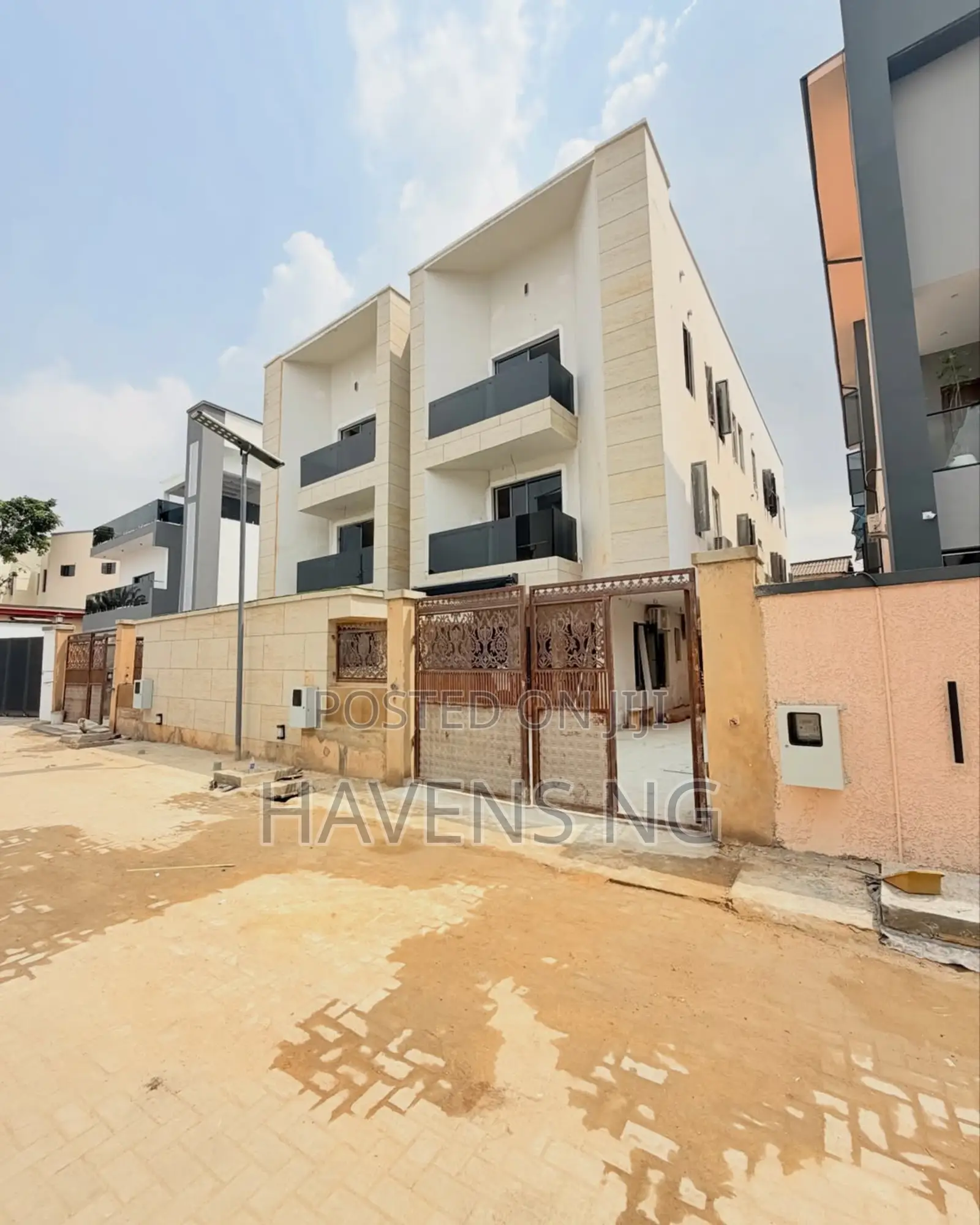 4bdrm Duplex in Ikeja GRA for sale