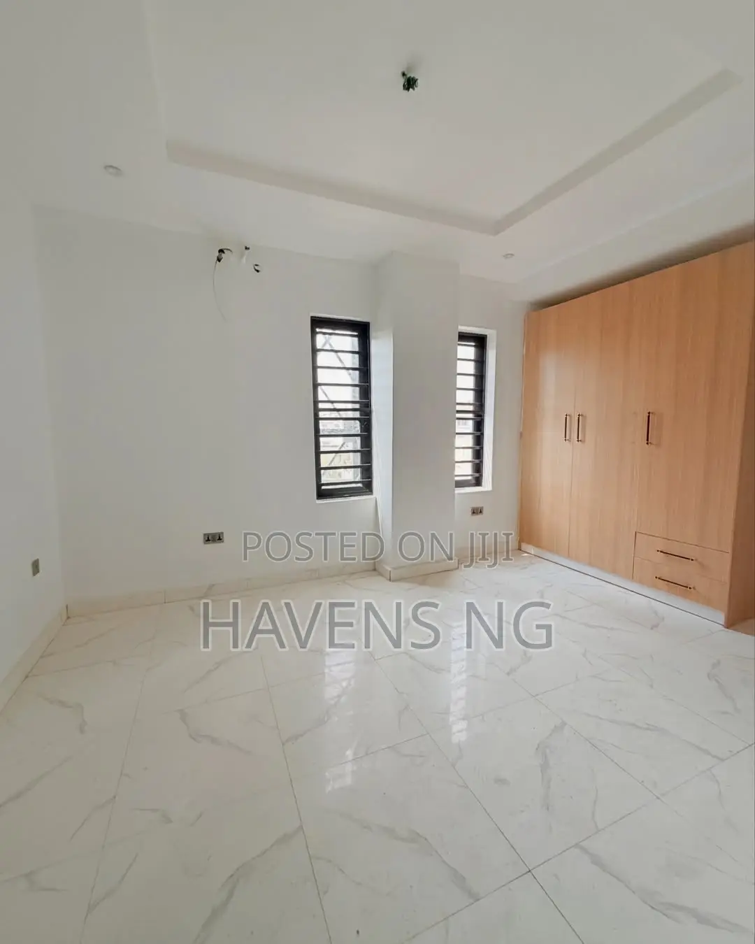4bdrm Duplex in LSDPC Maryland Estate for sale