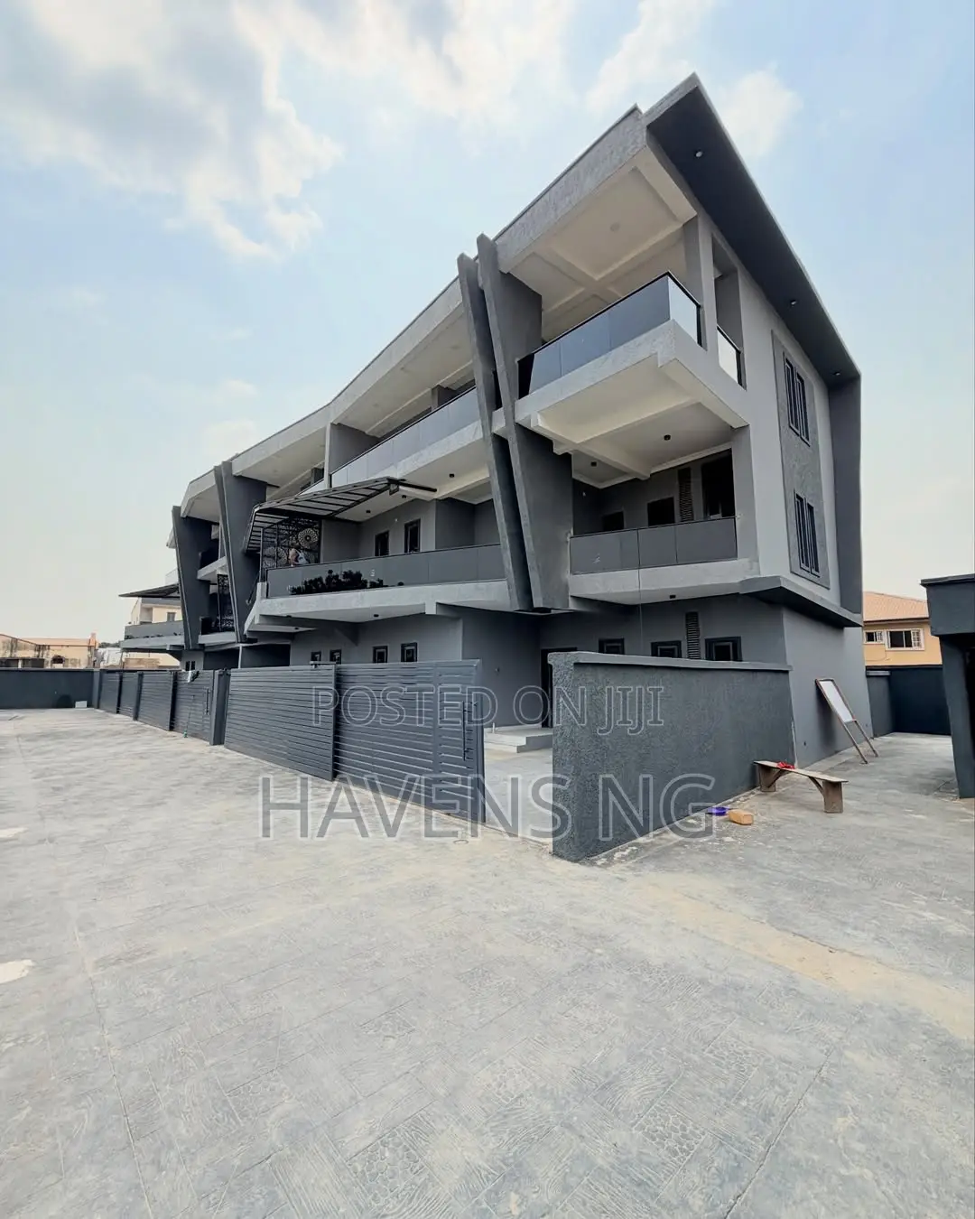 4bdrm Duplex in LSDPC Maryland Estate for sale