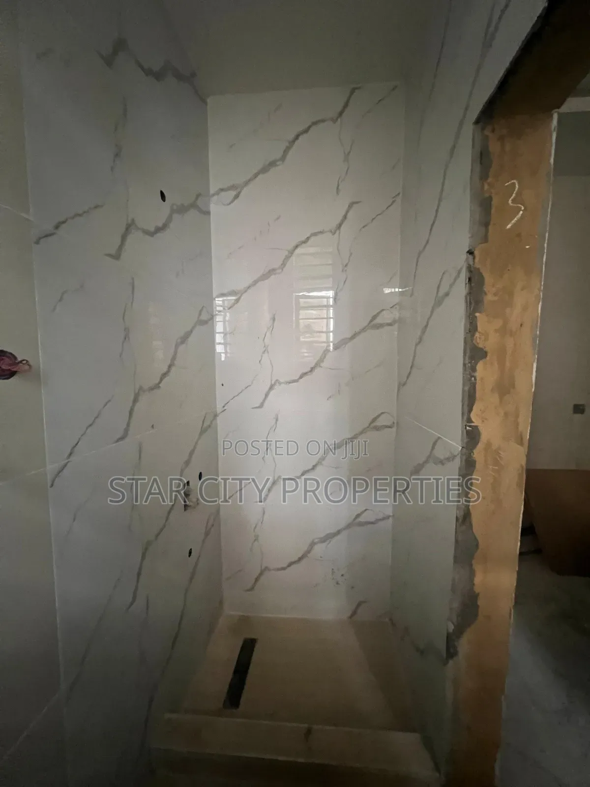 5bdrm House in Omole Phase 1 for sale