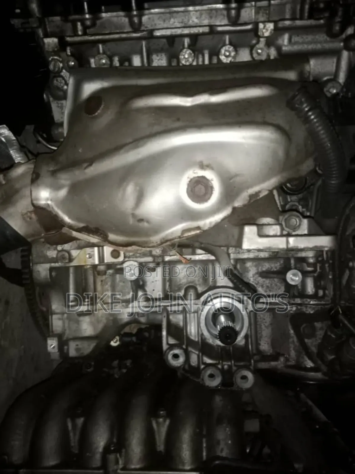 3.7 Liter Infiniti Engine
