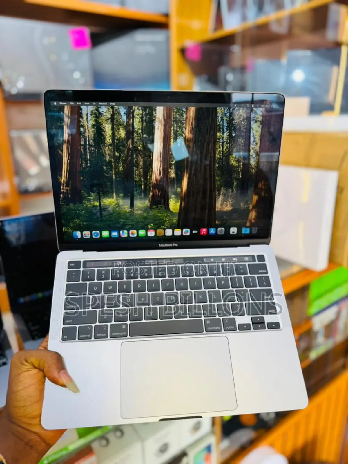 Laptop Apple MacBook Pro 2020 32GB Intel Core I7 SSD 1T