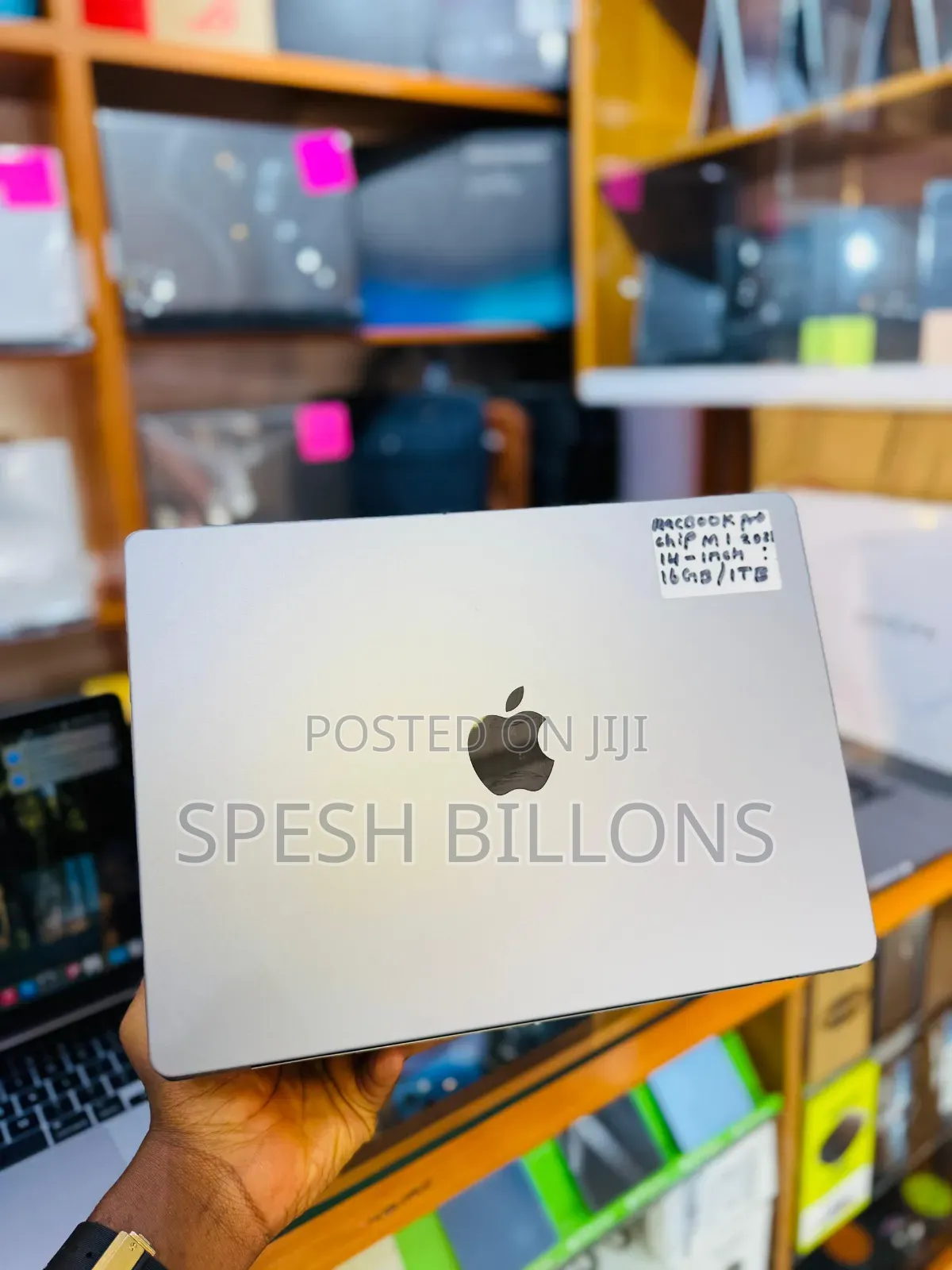 Laptop Apple MacBook Pro 2020 32GB Intel Core I7 SSD 1T