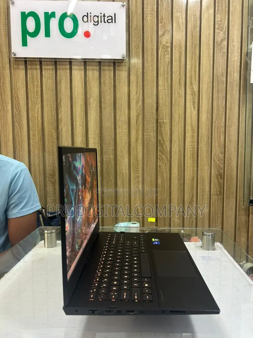 Laptop HP Omen 16 16GB Intel Core i7 SSD 1T