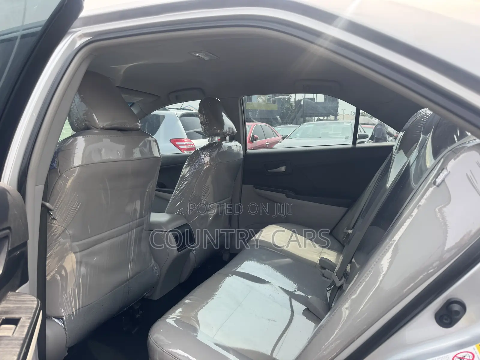 Toyota Camry LE 4dr Sedan (2.5L 4cyl 6A) 2013 Silver