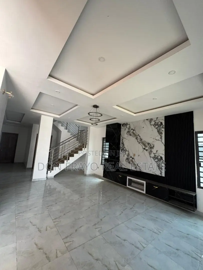 4bdrm Duplex in Main Ikolaba Gra, Bodija for sale