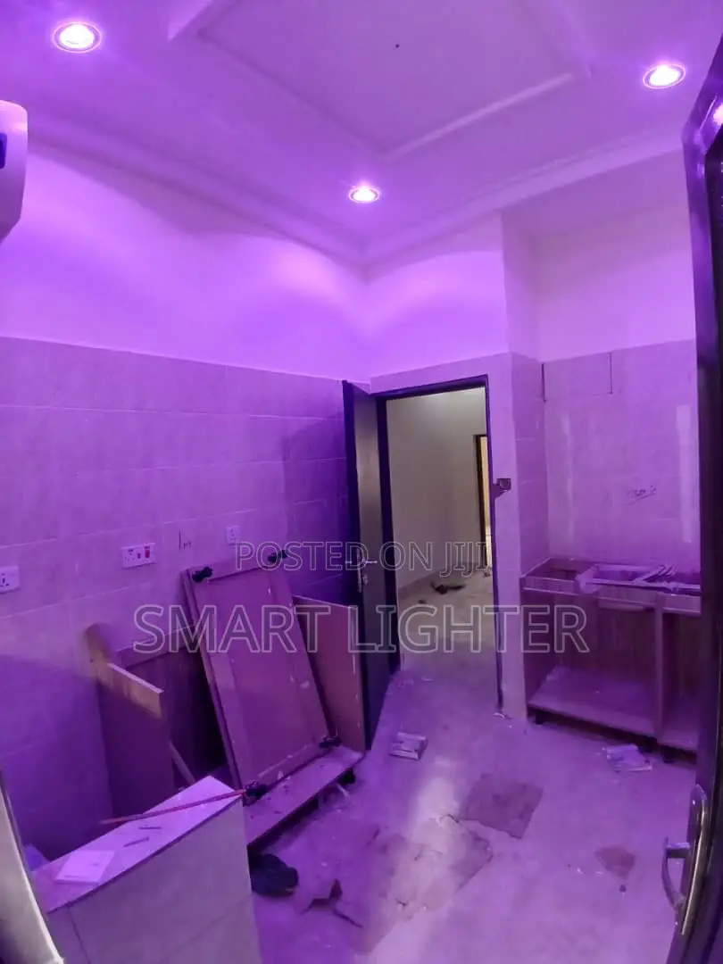 3bdrm Block of Flats in Wuye for rent
