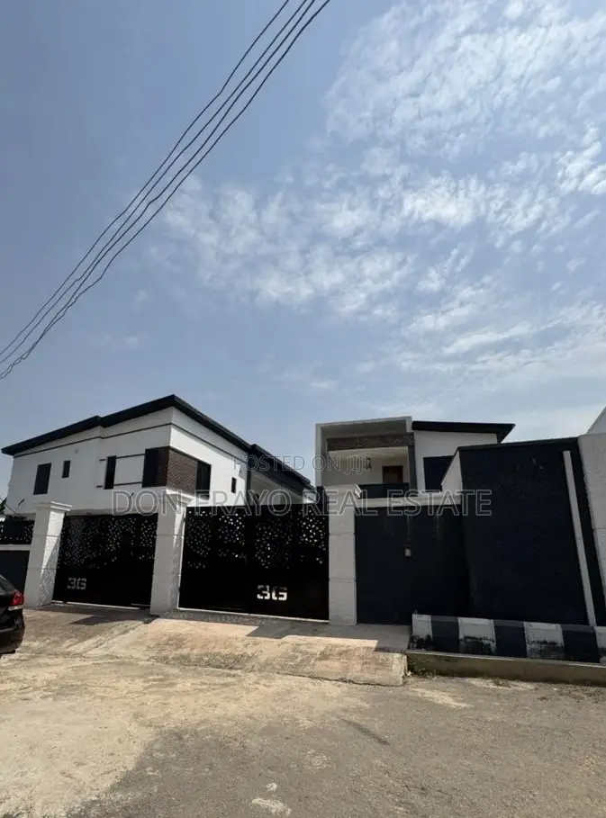 4bdrm Duplex in Main Ikolaba Gra, Bodija for sale