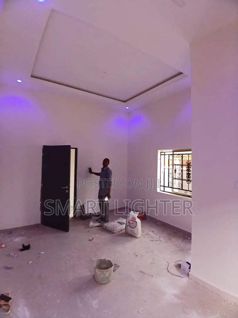 2bdrm Block of Flats in Durumi for rent