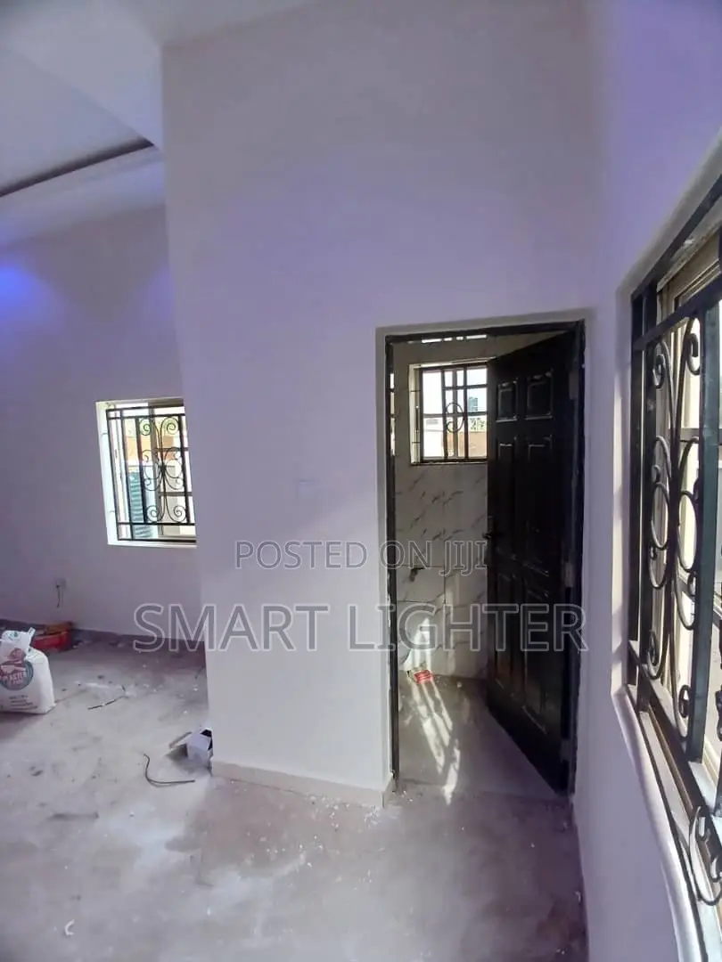 2bdrm Block of Flats in Durumi for rent