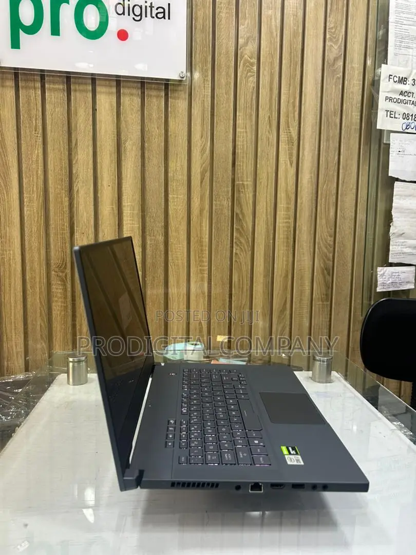 Laptop Asus ROG Zephyrus M15 GU502LU 16GB Intel Core i7 SSD 512GB