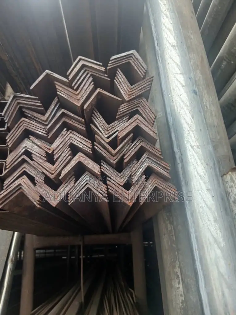 Steel Angle (Angle Iron) 5mm * 2*2*18ft in Port Harcourt