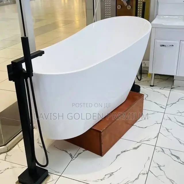 White Freestanding Acrylic Bathtub With Original Standing Tap