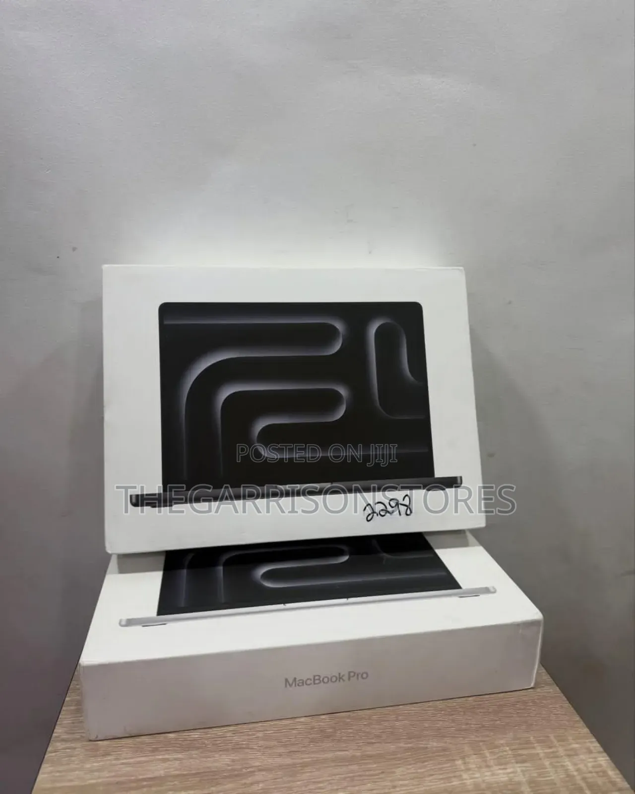 New Laptop Apple Macbook Pro 2025 M5 14-Inch 16GB Apple M5 SSD 1T