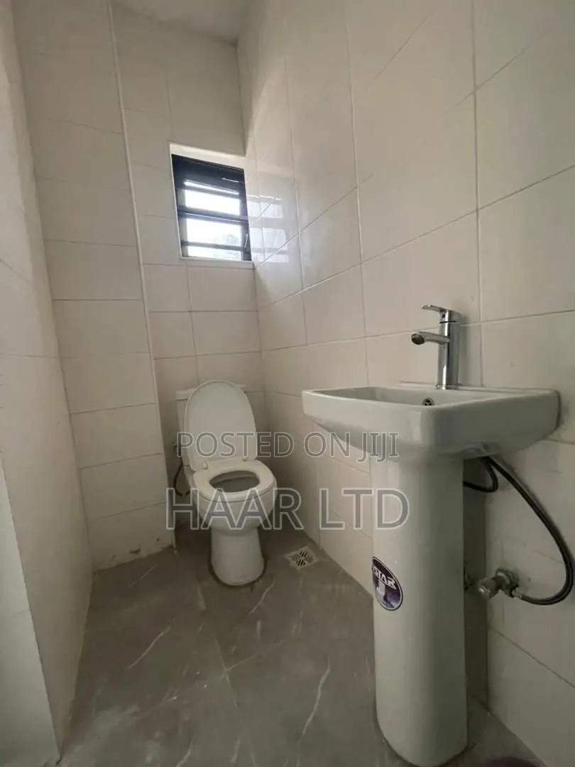 2bdrm Apartment in Ologolo for sale