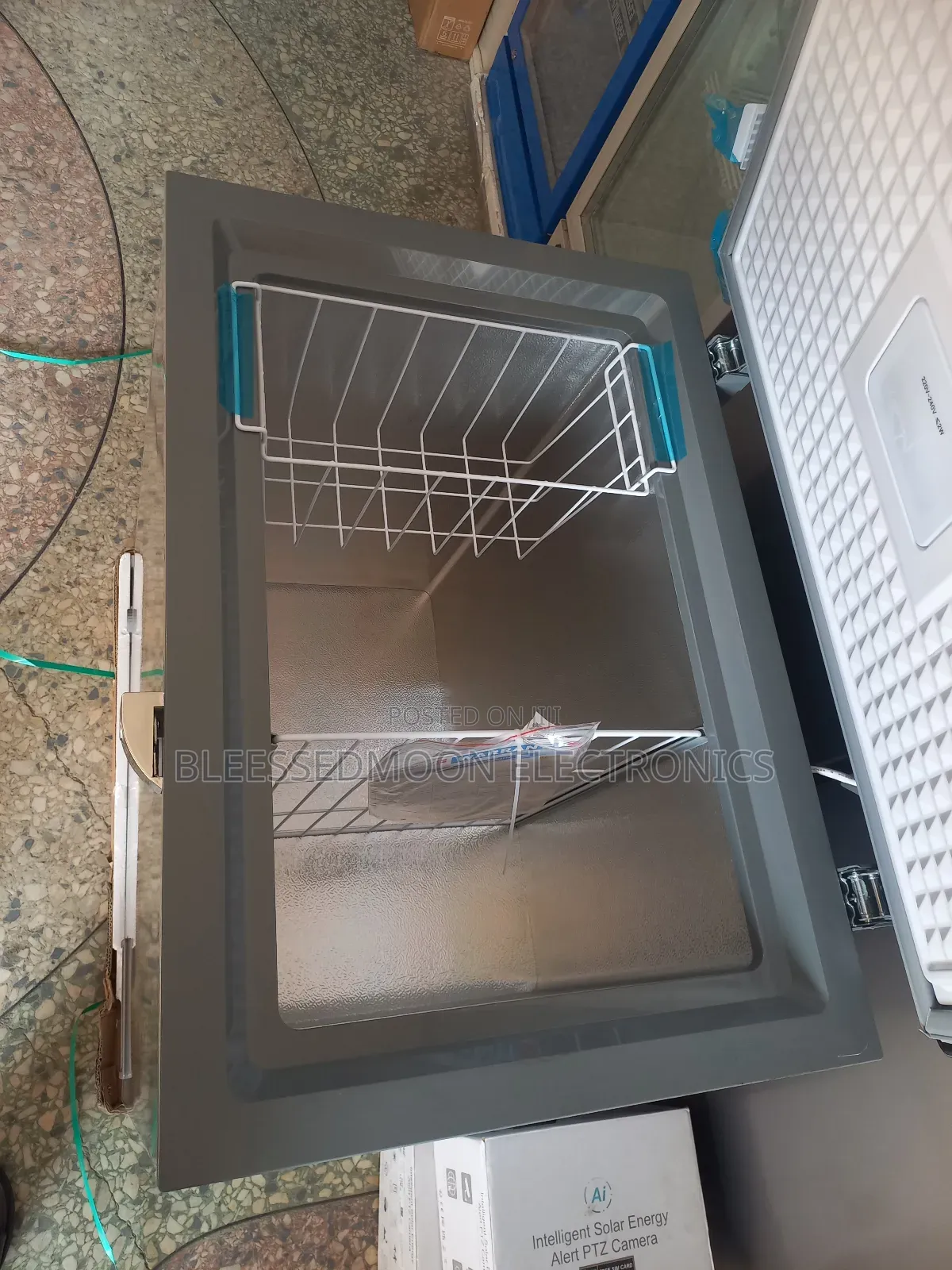 Scanfrost Inverter Chest Freezer 150liters 3 Year's Warranty