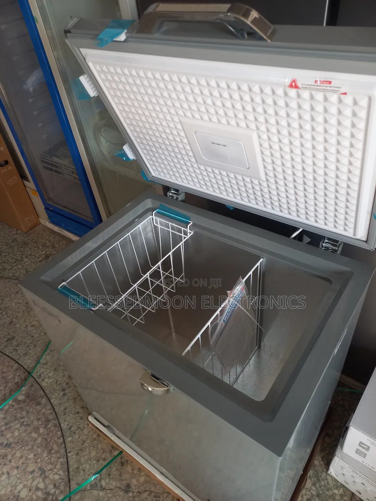 Scanfrost Inverter Chest Freezer 150liters 3 Year's Warranty